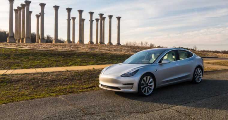 У 2024 році Tesla Model 3 може втратити податковий кредит у розмірі 7500 доларів США згідно з новими правилами використання батарей 5