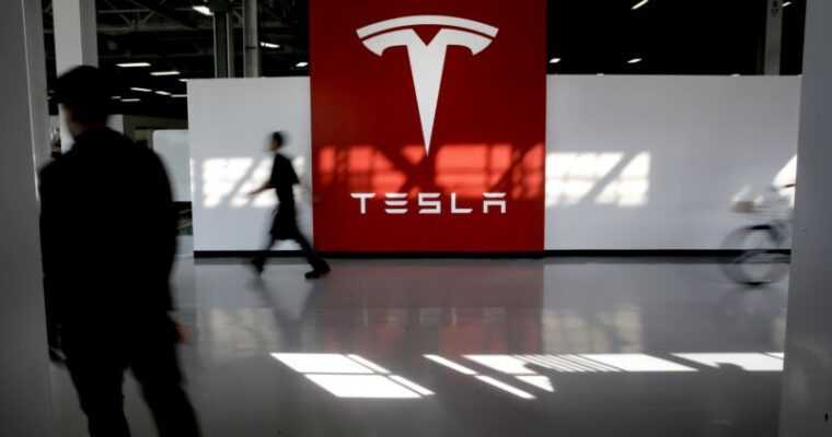 У 2023 році Tesla продала 1,8 мільйона електромобілів 1