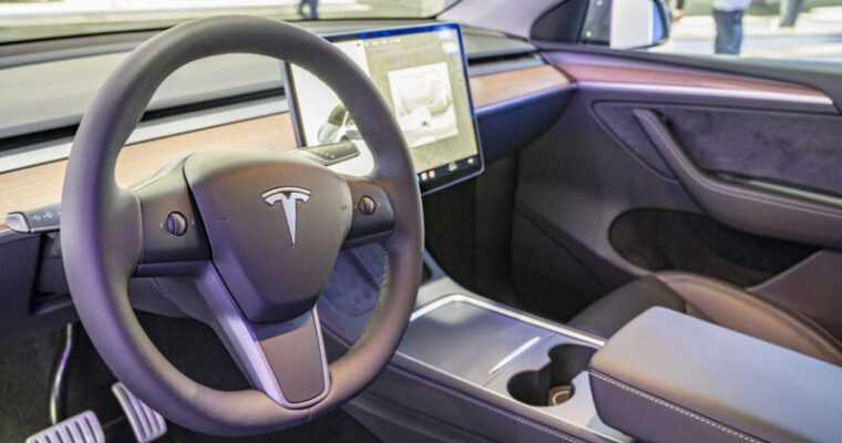 Тиждень Tesla стає гіршим: штрафи, розслідування безпеки та масове відкликання 1