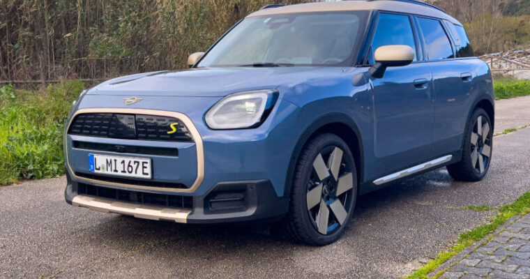 Ми їздимо на першому електричному кросовері Mini, Countryman SE ALL4 2025 року 8