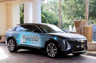 Чому групи студентів університету модифікують електромобілі Cadillac Lyriq? 5
