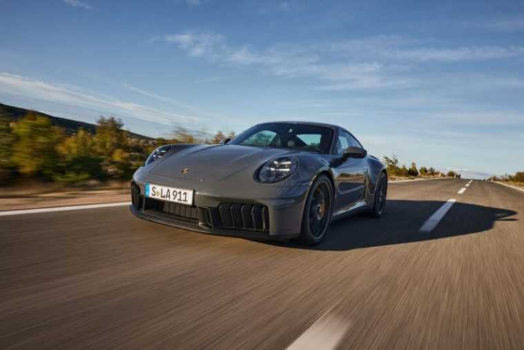 Porsche нарешті створює гібрид 911