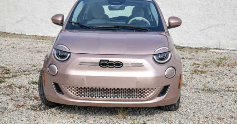 Чому Fiat 500e може стати вашим ідеальним другим електромобілем 4